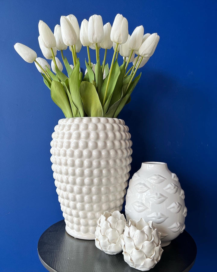 White Lips Vase